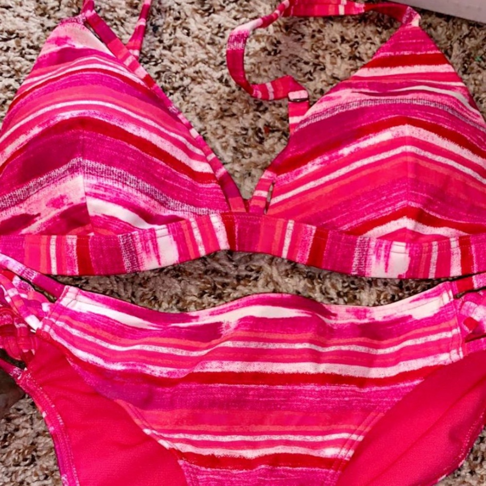 new hollister swim suit